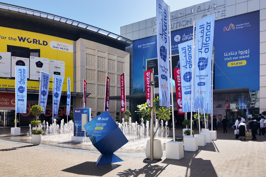 Elecnova-Showcases-Diverse-Energy-Storage-Systems-01.jpg